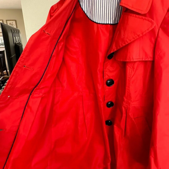 Vintage Steve Madden Red Raincoat Size Medium No holes or stains in good conditi - Picture 8 of 11